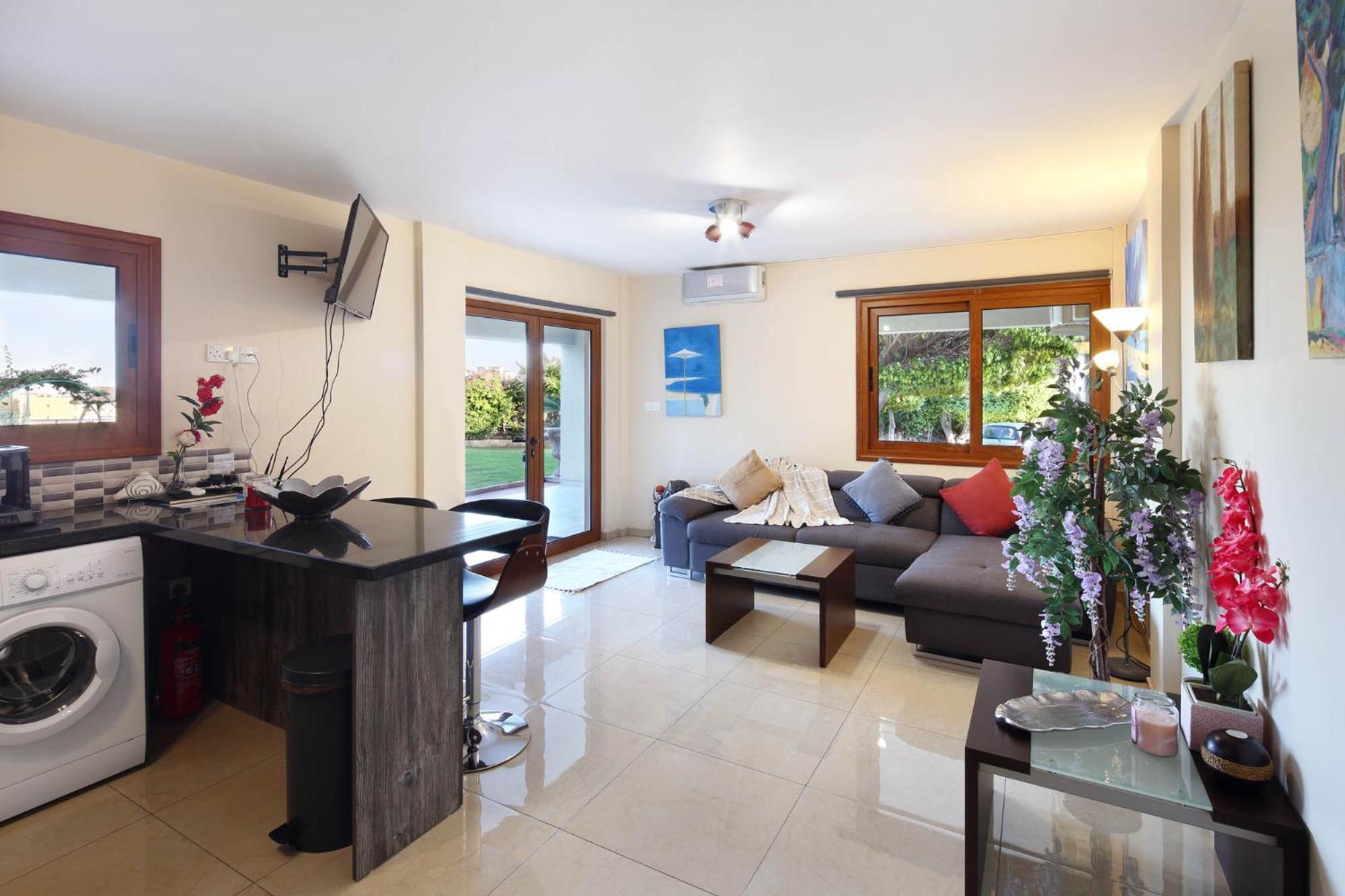 Olive Tree Apartments Limassol Exterior photo